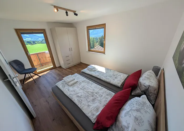 Am Bauernhof, Seeblick, Bergpanorama