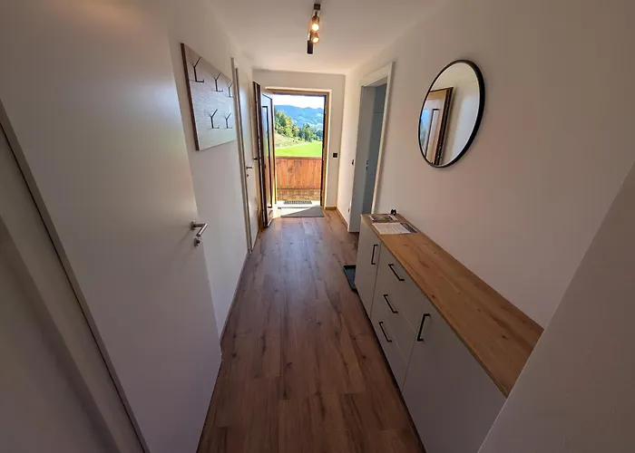 Daire Am Bauernhof, Seeblick, Bergpanorama Keuschen